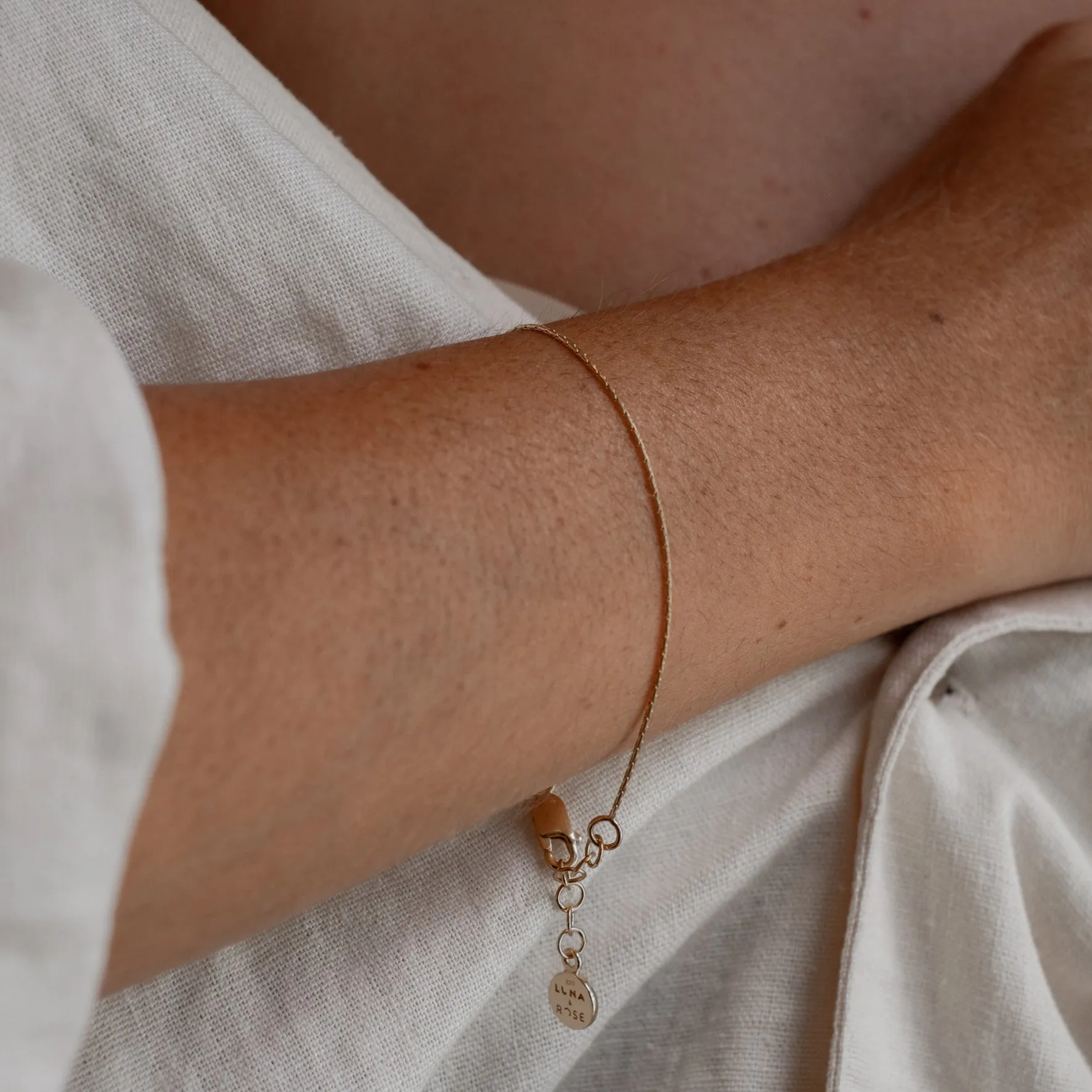 High Line Fine Chain Bracelet - Gold